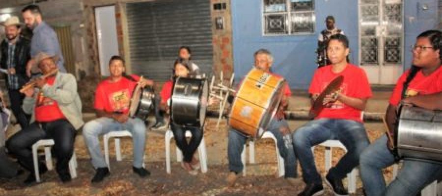 Tradicional banda de pífano dá as boas vindas ao público do Arraiá Gonzagão