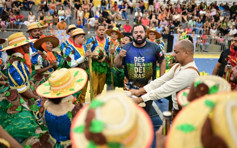 Em Coité do Nóia, Gonzagão transforma a história das destaladeiras de fumo em um espetáculo de emoção e identidade cultural